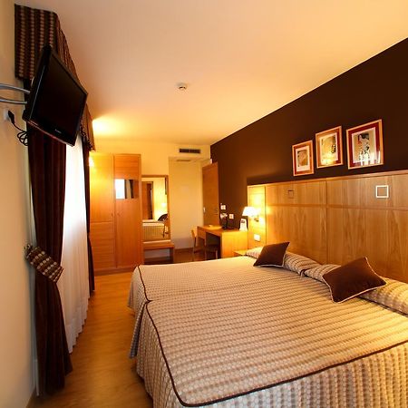 Hotel Condes De Lemos Espana 몬포르테데레모스 외부 사진