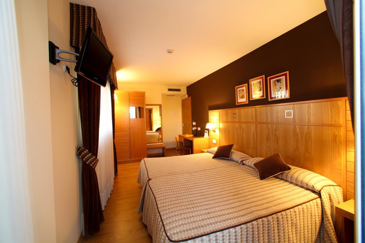 Hotel Condes De Lemos Espana 몬포르테데레모스 외부 사진