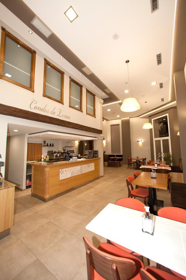 Hotel Condes De Lemos Espana 몬포르테데레모스 외부 사진